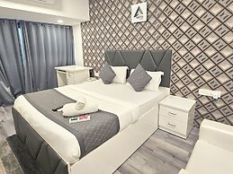 Astha Kandivali Service Apt