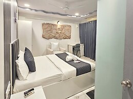 Astha Kandivali Service Apt