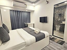 Astha Kandivali Service Apt