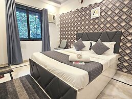 Astha Kandivali Service Apt