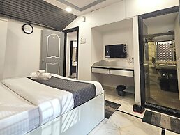 Astha Kandivali Service Apt