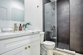 Roami at The Churchill