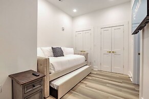 Roami at The Churchill