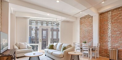 Roami at The Churchill