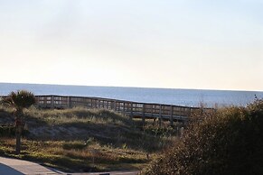 Beach 5 Villas - Immaculate 300 steps from the Ocean