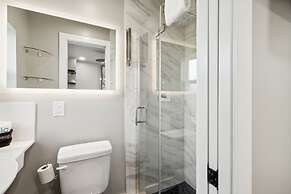 Beach 5 Villas - Immaculate 300 steps from the Ocean