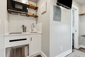 Beach 5 Villas - Immaculate 300 steps from the Ocean