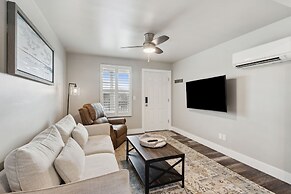 Beach 5 Villas - Immaculate 300 steps from the Ocean