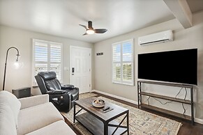 Beach 5 Villas - Immaculate 300 steps from the Ocean