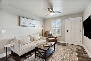 Beach 5 Villas - Immaculate 300 steps from the Ocean