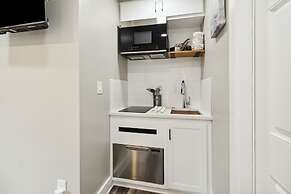 Beach 5 Villas - Immaculate 300 steps from the Ocean