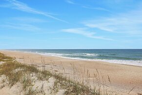 Beach 5 Villas - Immaculate 300 steps from the Ocean