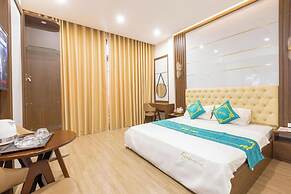 Hai Yen Hotel - 109 Tran Duy Hung