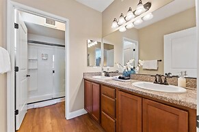 2BR Getaway Pool Gym Basketball Court Theater Access