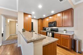 2BR Getaway Pool Gym Basketball Court Theater Access