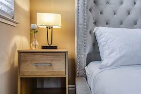 2BR Getaway Pool Gym Basketball Court Theater Access