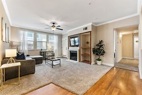2BR Getaway Pool Gym Basketball Court Theater Access