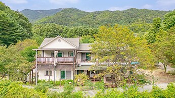 Gapyeong Hanulteo Pension