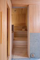 KUTSUROGI SAUNA and STAY