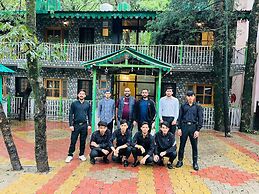 Cedar Woods - A Boutique Resort