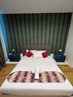 Platinum Suites By City Box