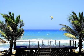 Room in Guest Room - Oceanfront Suite With Kitchenette Stunning Views 