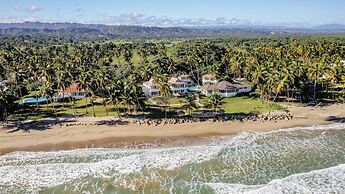 Room in Guest Room - Oceanfront Suite With Kitchenette Stunning Views 
