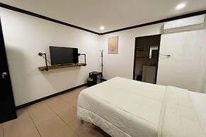 Bluewing Hotel Angeles powered by Cocotel