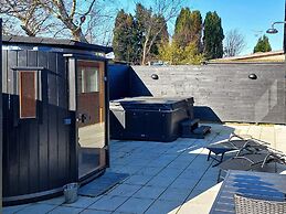 5 Star Holiday Home in Dronningmolle