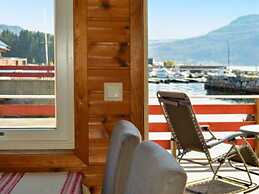 6 Person Holiday Home in Maloy