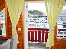 6 Person Holiday Home in Maloy