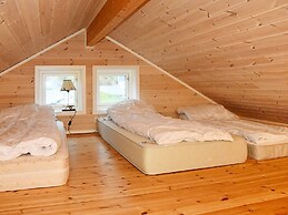 6 Person Holiday Home in Maloy