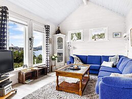 6 Person Holiday Home in Anneland