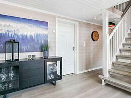 8 Person Holiday Home in Valldal
