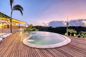 Kelingking Parama Resort