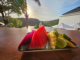 Kelingking Parama Resort