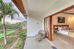 Kelingking Parama Resort