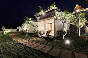 Kelingking Parama Resort