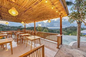 Kelingking Parama Resort