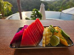 Kelingking Parama Resort