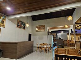 Kelingking Parama Resort