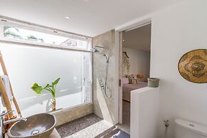 Villa Opaline by Alfred in Bali - Exquisite Architectural Villa With O