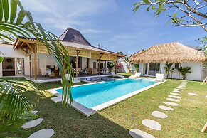 Villa Opaline by Alfred in Bali - Exquisite Architectural Villa With O