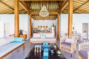 Villa Opaline by Alfred in Bali - Exquisite Architectural Villa With O