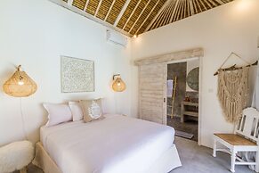 Villa Opaline by Alfred in Bali - Exquisite Architectural Villa With O