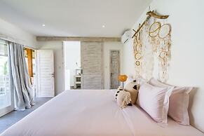 Villa Opaline by Alfred in Bali - Exquisite Architectural Villa With O