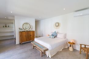 Villa Opaline by Alfred in Bali - Exquisite Architectural Villa With O