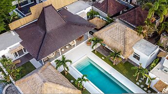 Villa Surga Blue by Alfred in Bali - Brand New 5 BR Pool Villa in the 