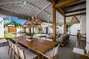 Villa Makena by Alfred in Bali - Stunning Tropical 6BD Villa Near the 