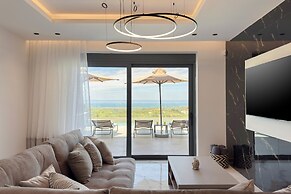 Four Horizons Luxury Villas